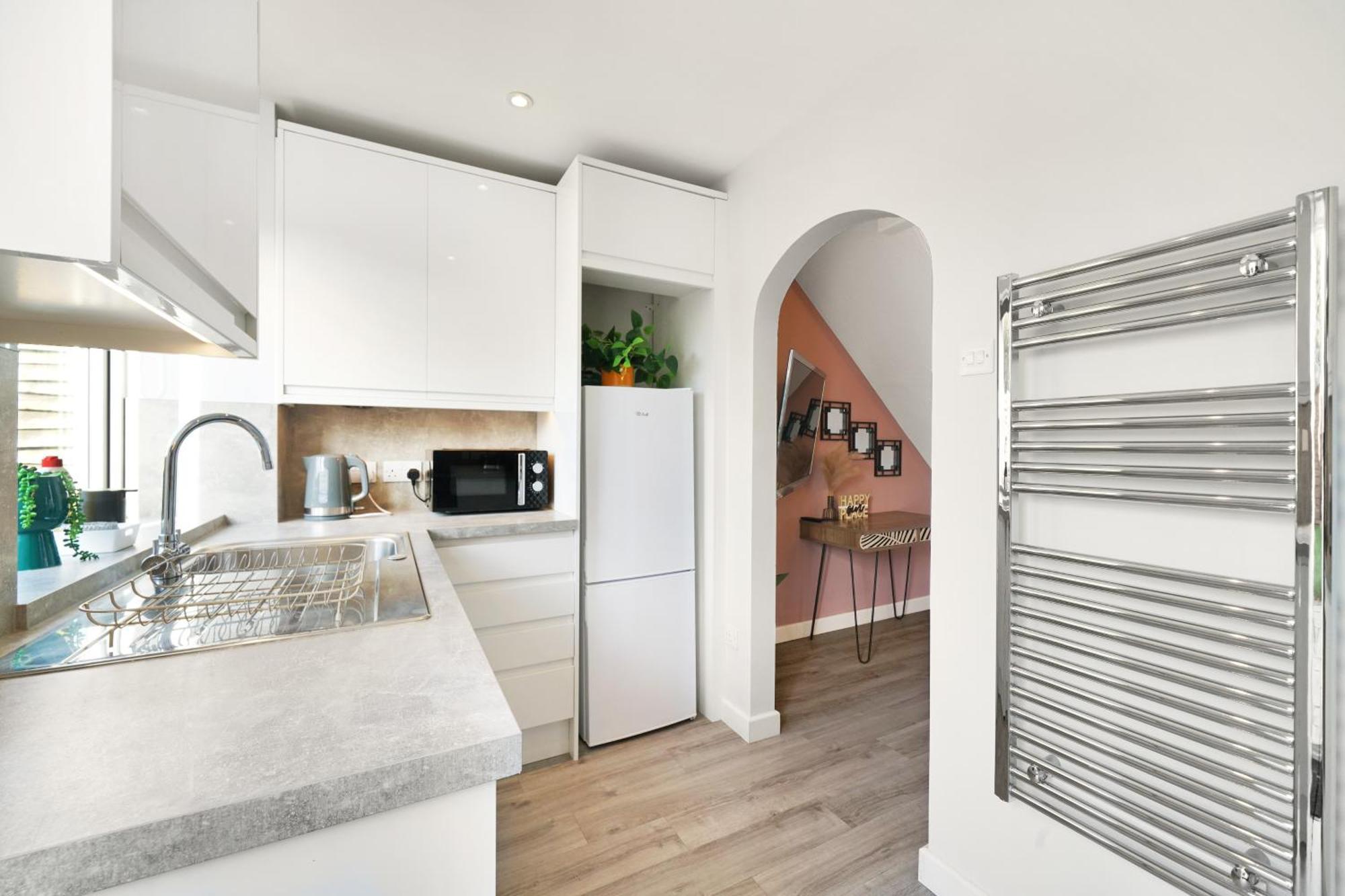 Cosy Corner In Aylesbury Near Stoke Mandeville Hospital & Town Centre With Private Parking Bagian luar foto
